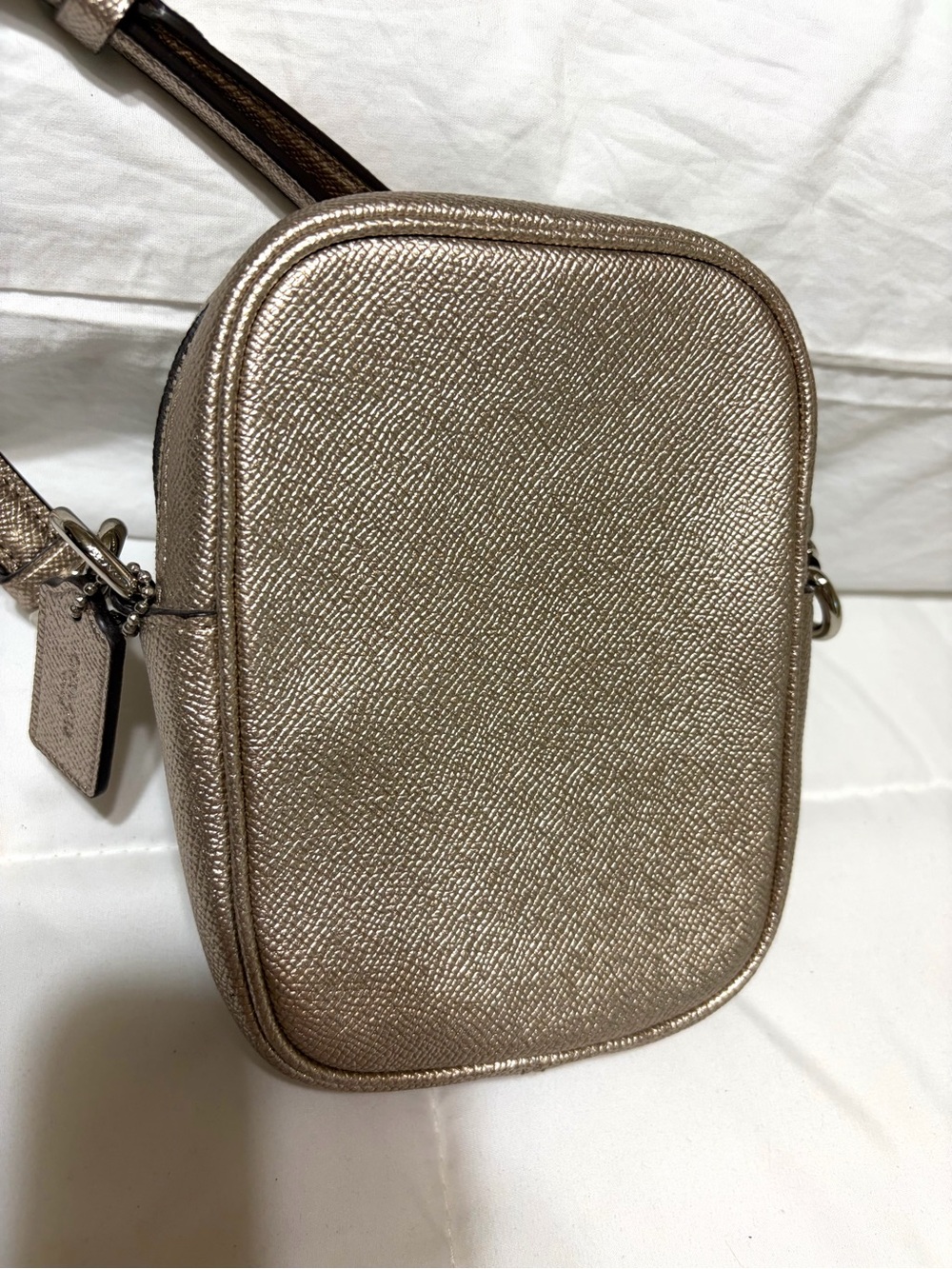 Coach metallic champagne crossbody bag - Picture 5 of 9